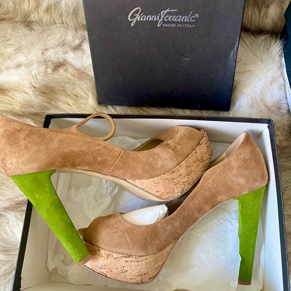 🌴Gianni Ferrante🌴 Suede Platform Pumps